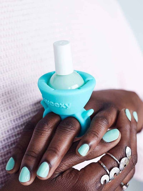 tweexy-in-spa-green-securely-holds-every-shape-nail-polish-bottle