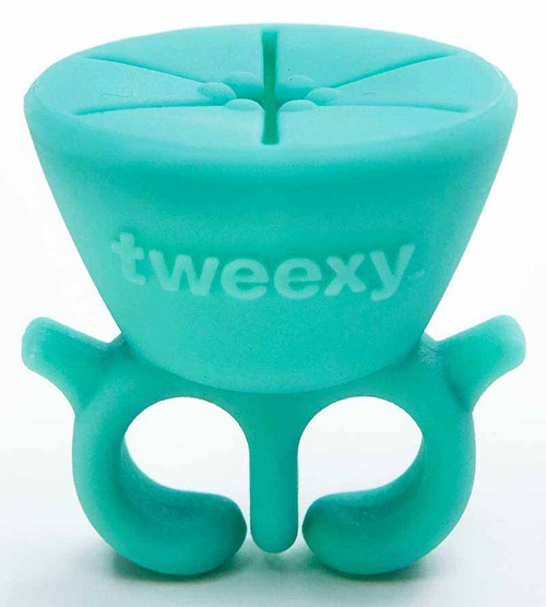 tweexy-the-original-wearable-nail-polish-holder-in-spa-green